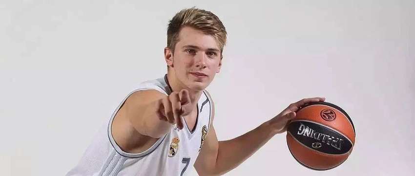 而是围绕 而是围绕